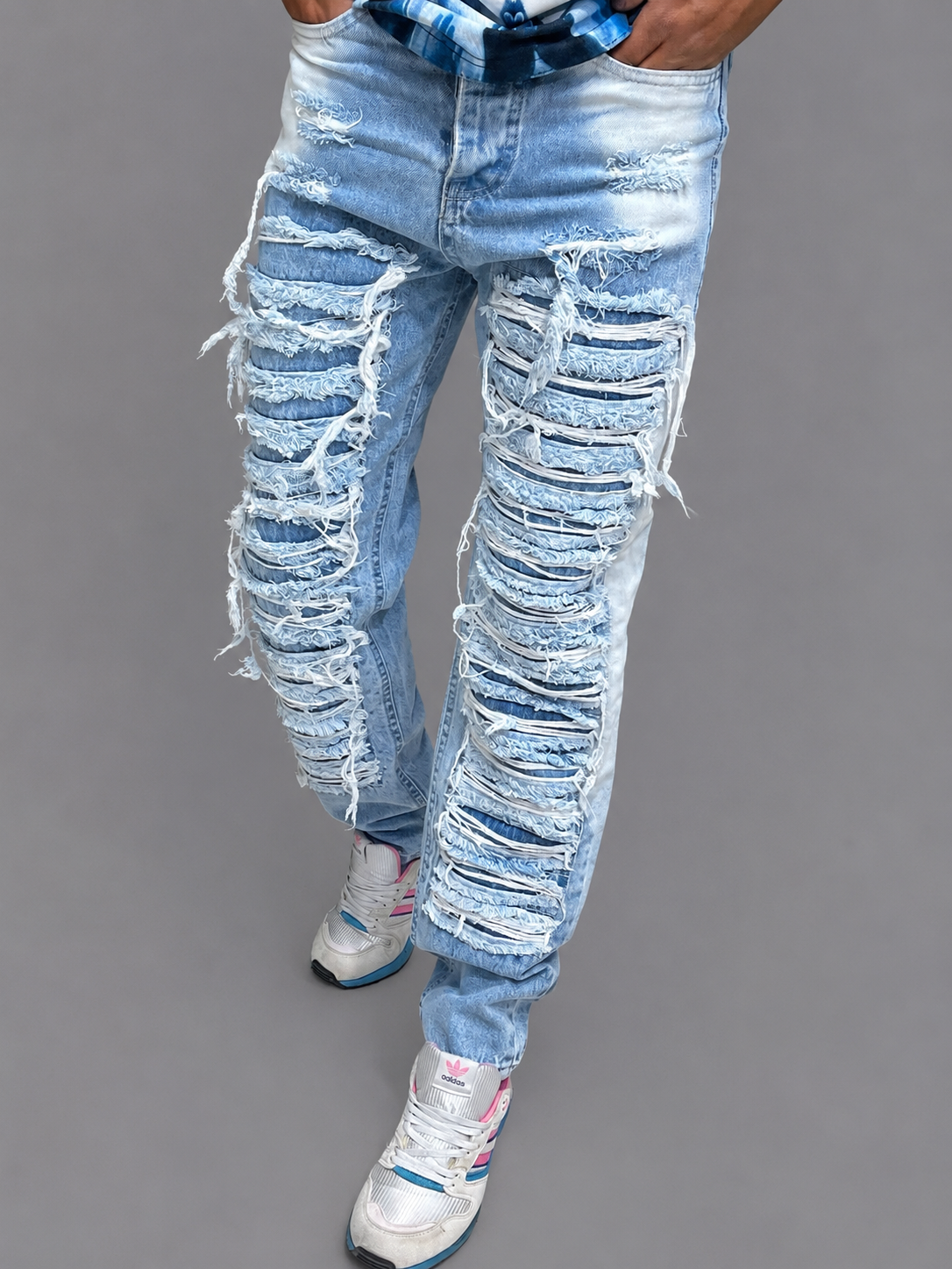 شلوار مام فیت تمام زاپ زیرش زامفیک داره دوخته شدت